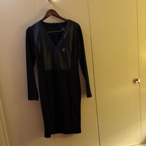 NWT Kardashian Kollection Black V-Neck Long Sleeve Dress Largr